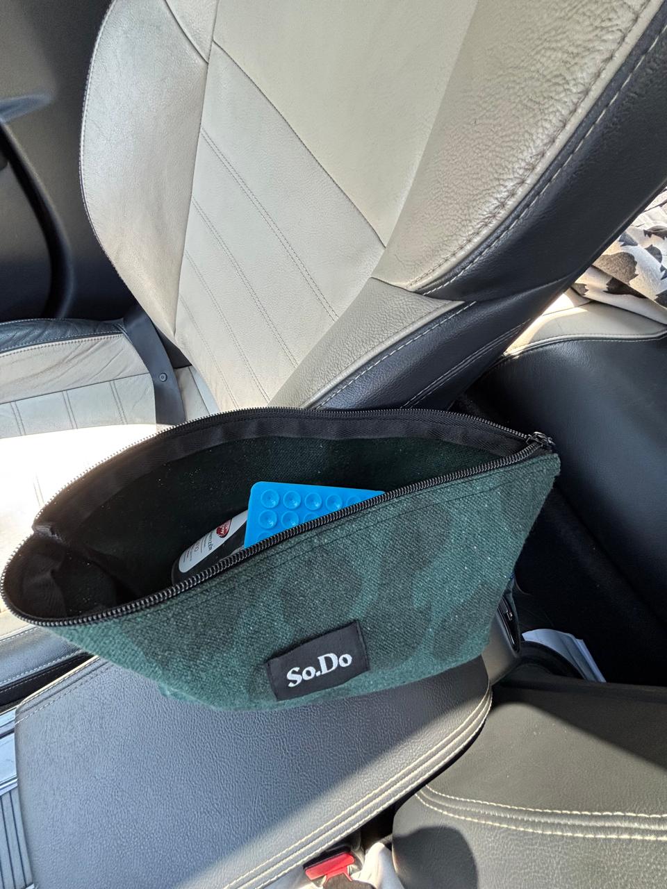 The wild olive tote + wild pouchy